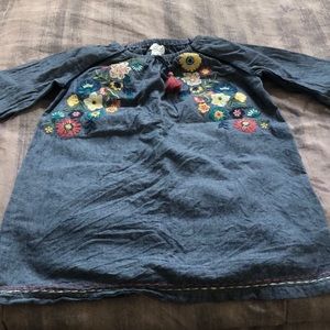 Girls mud pie brand long sleeve denim shirt dress/top, in great condition. 4T